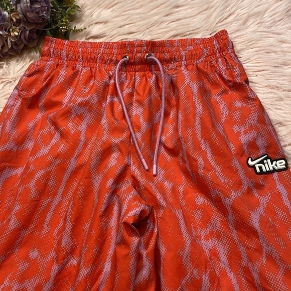 Nike Spring Pink Red Woven Lightweight Track Pants - Picture 4 of 10